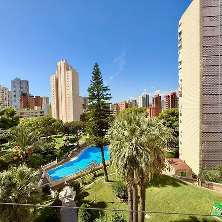 アパート Gardem Loix