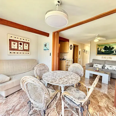 アパート Gardem Loix ベニドルム